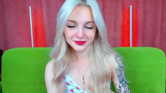 LisaFoxyMe online show from September 2025 08:30:02 AM