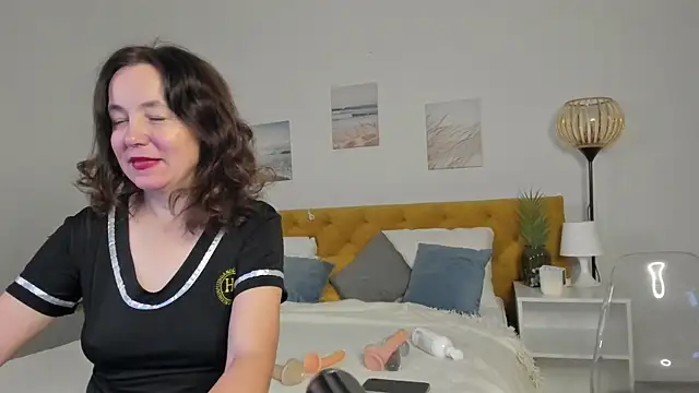 Kira Adler online show from November 2025 01:09:01 AM