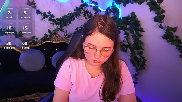 Snapshot of SophieDreamss chatting on November 2025 03:05:01 PM SophieDreamss online show from November 2025 03:05:01 PM