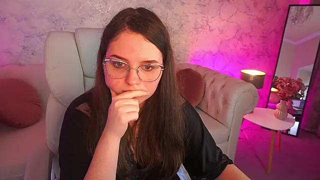 Snapshot of SophieDreamss chatting on November 2025 02:55:02 PM SophieDreamss online show from November 2025 02:55:02 PM