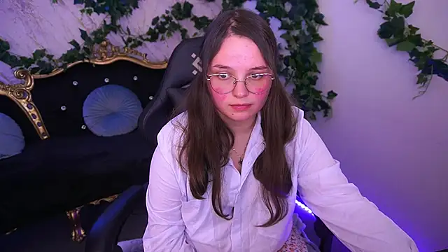 Snapshot of SophieDreamss chatting on November 2025 03:01:02 PM SophieDreamss online show from November 2025 03:01:02 PM