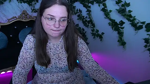 SophieDreamss online show from October 2025 01:45:02 PM