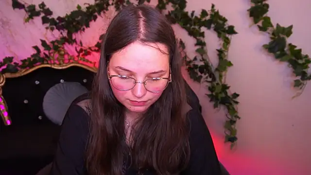 Snapshot of SophieDreamss chatting on October 2025 02:38:01 PM SophieDreamss online show from October 2025 02:38:01 PM