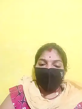 Snapshot of Samiya-143 chatting on February 2026 03:33:02 PM Samiya-143 online show from February 2026 03:33:02 PM