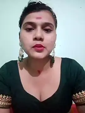 Snapshot of Kavya-Tiwari chatting on May 2026 05:54:02 PM Kavya-Tiwari online show from May 2026 05:54:02 PM