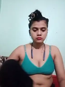 Snapshot of Kavya-Tiwari chatting on June 2026 10:26:01 PM Kavya-Tiwari online show from June 2026 10:26:01 PM