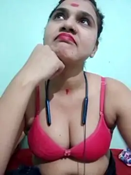Snapshot of Kavya-Tiwari chatting on June 2026 08:03:01 AM Kavya-Tiwari online show from June 2026 08:03:01 AM