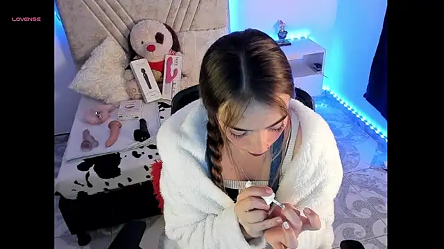 Mia Victoria22 online show from April 2026 02:13:02 AM