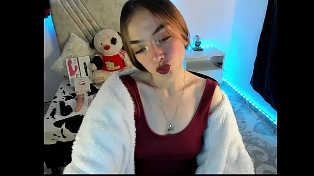 Mia Victoria22 online show from March 2026 02:06:01 PM