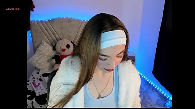 Mia Victoria22 online show from March 2026 02:41:01 PM