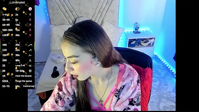 Snapshot of Mia_Victoria22 chatting on May 2026 05:44:02 PM Mia Victoria22 online show from May 2026 05:44:02 PM