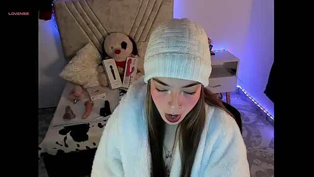 Mia Victoria22 online show from April 2026 03:02:02 AM