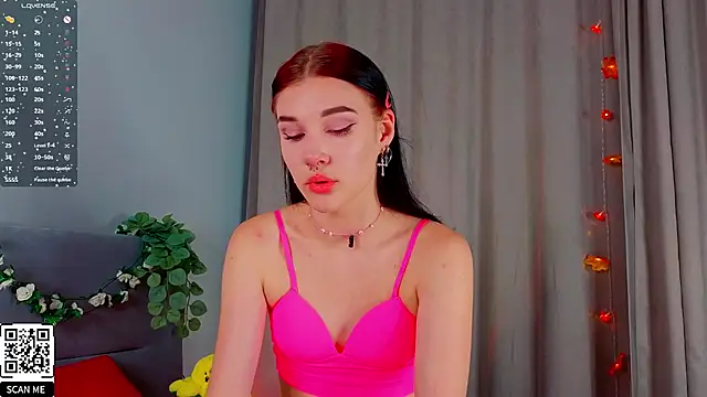 Snapshot of JenniferSullivan chatting on October 2025 10:00:01 PM JenniferSullivan online show from October 2025 10:00:01 PM