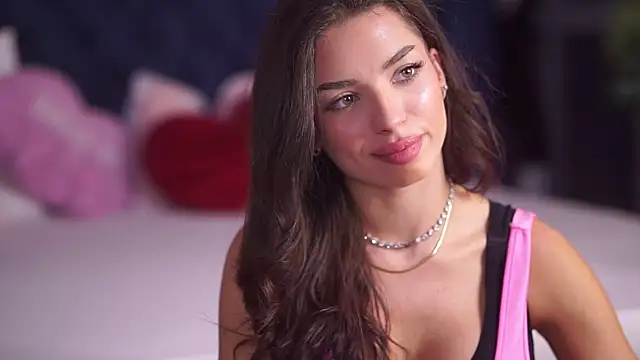 Snapshot of LalaRoze chatting on November 2025 08:03:02 PM LalaRoze online show from November 2025 08:03:02 PM