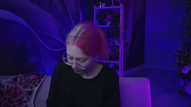 Snapshot of SakuraBliss chatting on October 2025 03:13:02 PM SakuraBliss online show from October 2025 03:13:02 PM