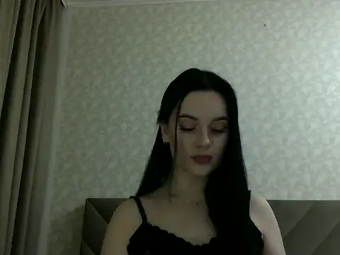Snapshot of Lulii24 chatting on November 2025 10:57:02 PM Lulii24 online show from November 2025 10:57:02 PM