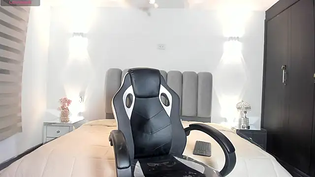 AdharaSweet1  online show from March 2026 01:23:01 AM