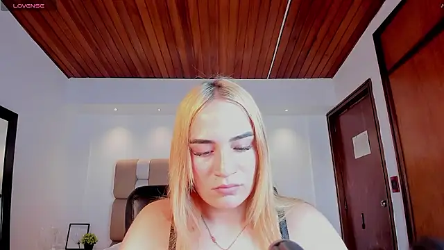 MadisonAnngel online show from February 2026 07:57:01 PM