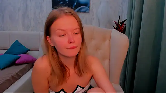 LaurennHill online show from September 2025 12:16:02 AM