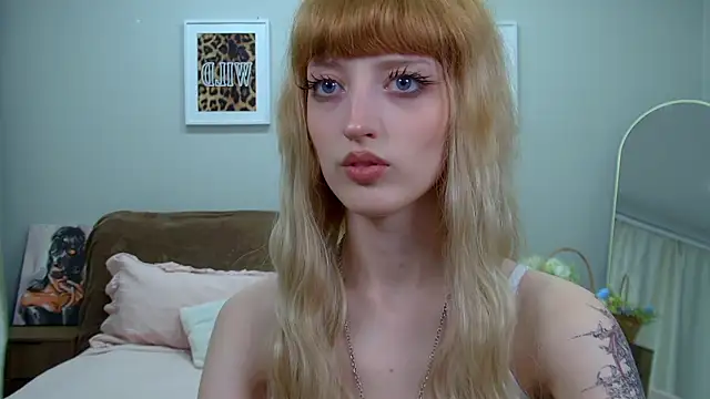 MistyMarlo online show from April 2026 07:07:02 PM