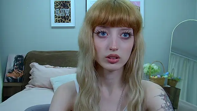 MistyMarlo online show from April 2026 08:09:02 PM