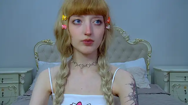 MistyMarlo online show from April 2026 05:14:02 PM