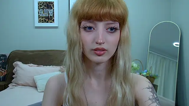 MistyMarlo online show from April 2026 05:15:01 PM