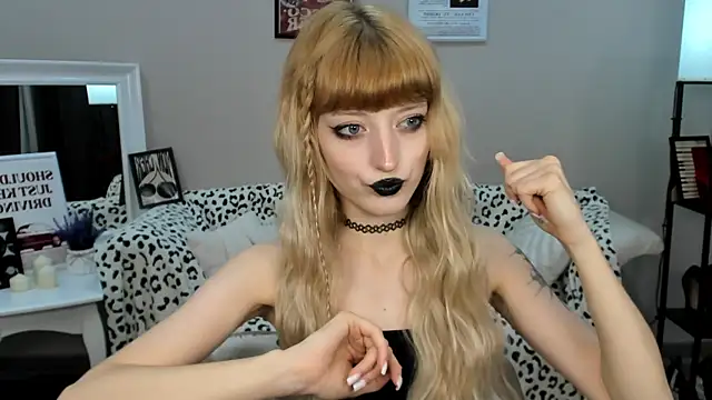 MistyMarlo online show from April 2026 02:51:02 AM