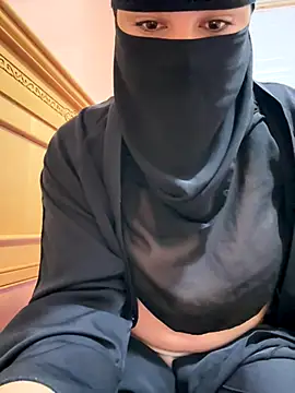 Snapshot of _Laiali_ chatting on October 2025 12:07:01 PM Laiali online show from October 2025 12:07:01 PM