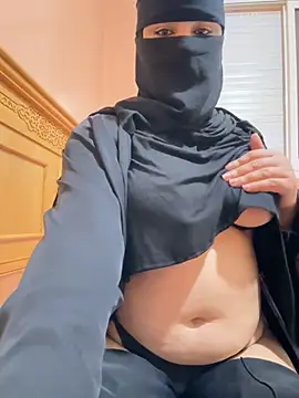 Snapshot of _Laiali_ chatting on September 2025 11:27:01 AM Laiali online show from September 2025 11:27:01 AM