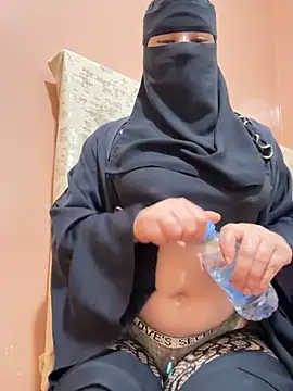  Laiali  online show from November 2025 12:17:02 PM