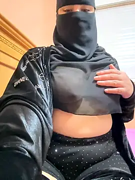 Snapshot of _Laiali_ chatting on October 2025 11:47:02 AM Laiali online show from October 2025 11:47:02 AM