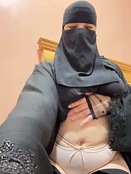  Laiali  online show from February 2026 01:43:02 PM