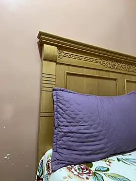  Laiali  online show from February 2026 09:58:02 PM