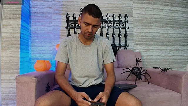 magnus serket online show from October 2025 11:42:02 AM