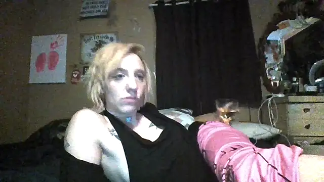 flavi1996 online show from December 2025 01:45:01 AM