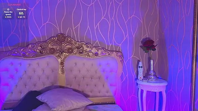 Anamonrroe online show from April 2026 08:10:02 PM