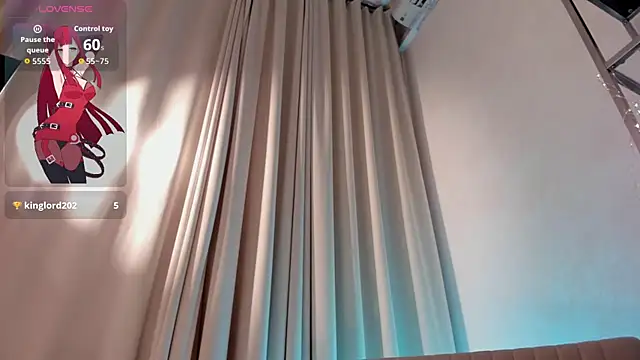 Snapshot of Lucy_Shaw chatting on November 2025 04:34:02 PM Lucy Shaw online show from November 2025 04:34:02 PM