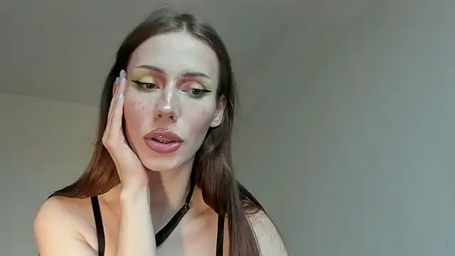 Snapshot of MilaDeLune chatting on September 2025 04:40:01 PM MilaDeLune online show from September 2025 04:40:01 PM