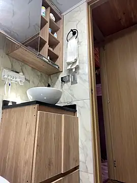 istthalexa online show from April 2026 04:35:01 PM