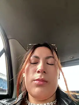 MacarenaRosse online show from December 2025 07:57:01 PM