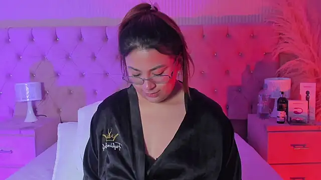 MacarenaRosse online show from December 2025 08:04:02 PM