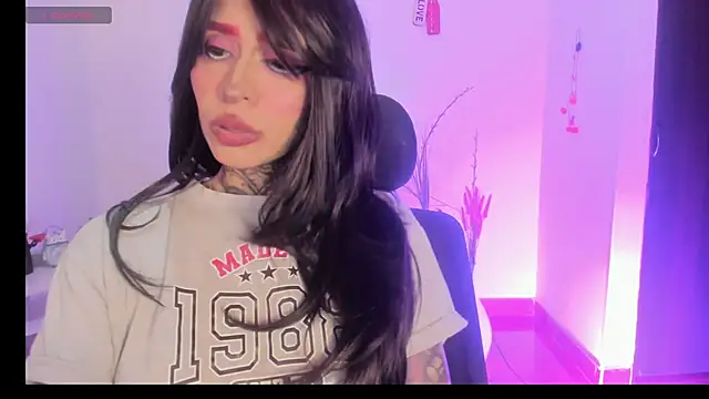 Snapshot of Nickidoll66- chatting on October 2025 04:25:02 AM Nickidoll66- online show from October 2025 04:25:02 AM