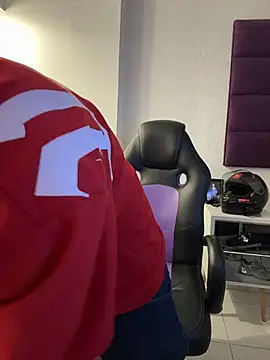 AdrianRinaldi online show from November 2025 07:58:01 PM