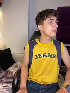 AdrianRinaldi online show from November 2025 08:23:01 PM