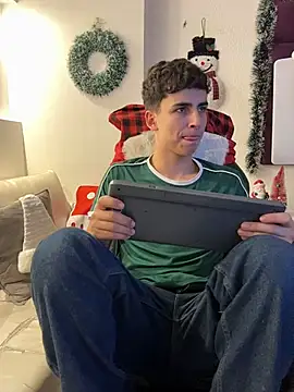 AdrianRinaldi online show from December 2025 08:14:01 PM