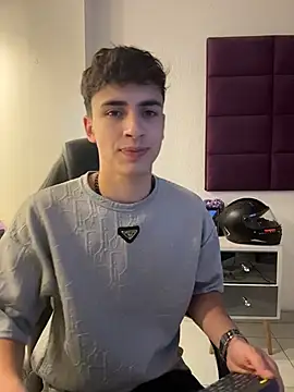 AdrianRinaldi online show from January 2026 01:51:01 PM