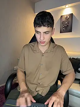 AdrianRinaldi online show from April 2026 08:06:02 PM