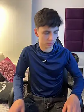 AdrianRinaldi online show from November 2025 08:20:02 PM