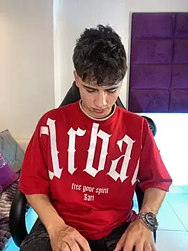 AdrianRinaldi online show from November 2025 08:12:01 PM